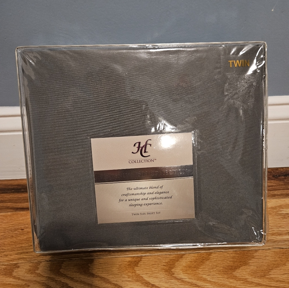 Twin sheet set